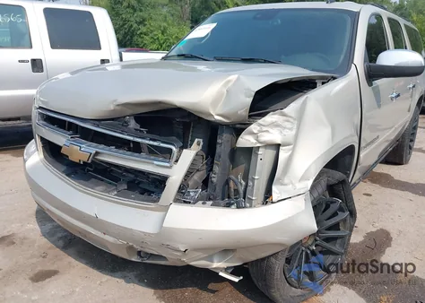 2008 Chevrolet Suburban K1500 Ls z USA, uszkodzony, nr VIN 3GNFK16388G131929